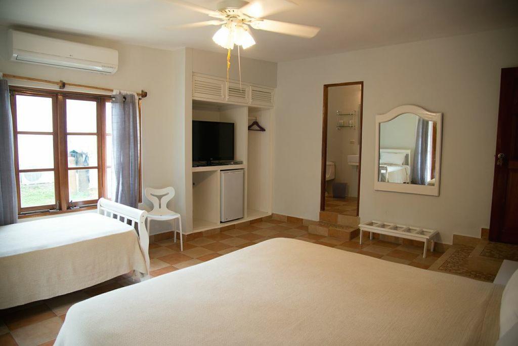 Contadora Island Inn 3*