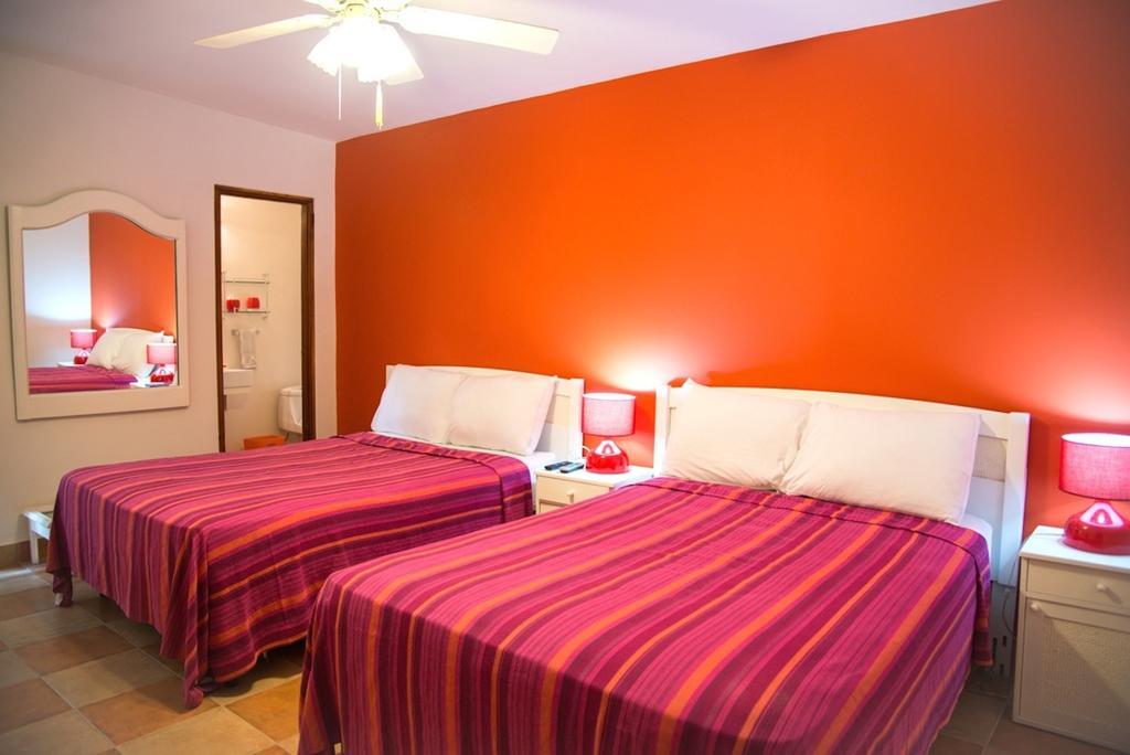 Contadora Island Inn 3*